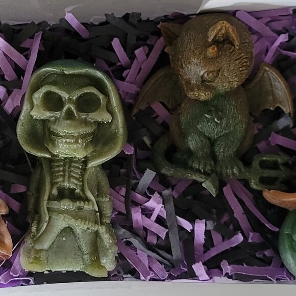 HALLOWEEN RESIN FIGURINES 5PC SET NEW CRIDDER'D GRIMM PUMPKIN DEVIL CAT SKELETON - Picture 2 of 3